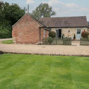 Holiday home The Cow Shed At Pear Tree Farm