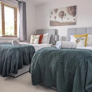  Holiday home 2br-dean House-kitchen-dog Friendly-parking-fast Wifi